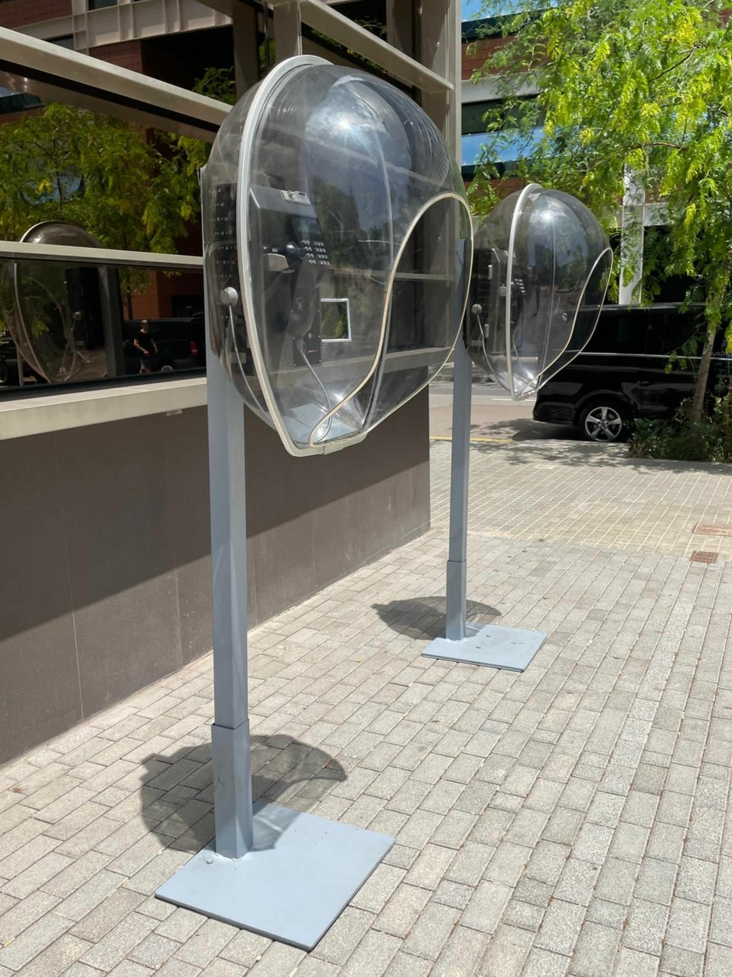 cabina telefono publico huevo gris poste 193 cms base 50x50 2u opcion telefono